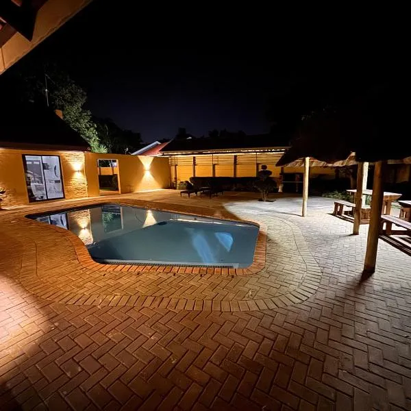 Golf View Guest House, hotelli Mafikengissa