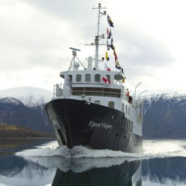 Viesnīca Lofoten Cruise & Hotel pilsētā Svolvēra