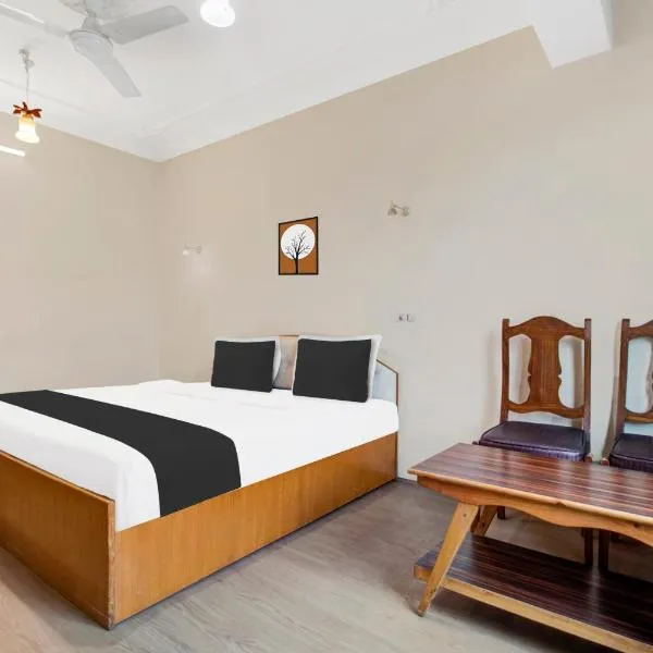 Super Townhouse Rajbagh Formerly Hotel Modern, hotel v destinaci Šrínagar