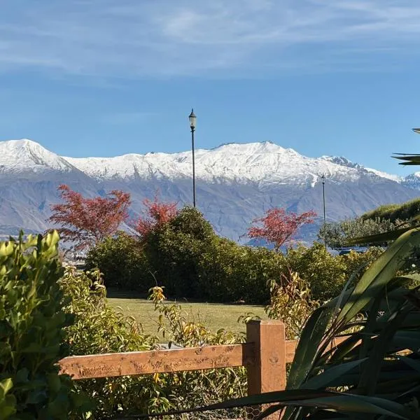 Minaret Ridge Retreat, готель у місті Ванака