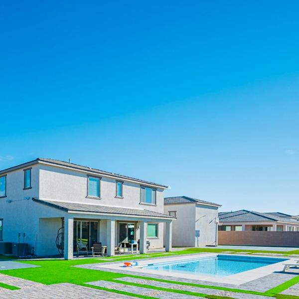 Modern Spacious 6BR Villa with Game Loft 5 Min to Strip, Stadium & Shopping!, Las Vegas