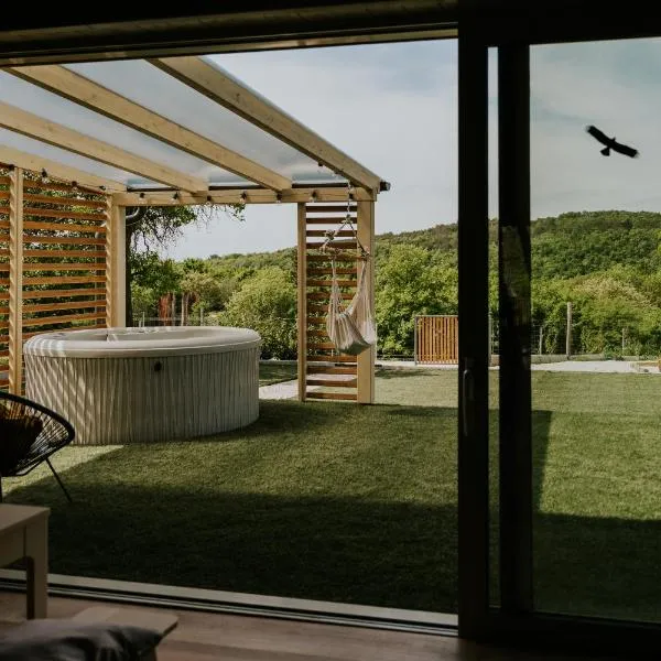 WOWCABIN - Lovas, hotel en Lovas