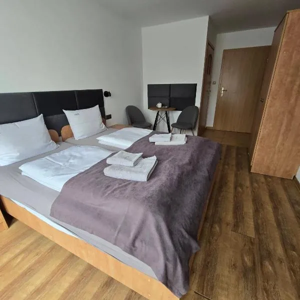 Dom Wczasowy Larix, хотел в Ревал