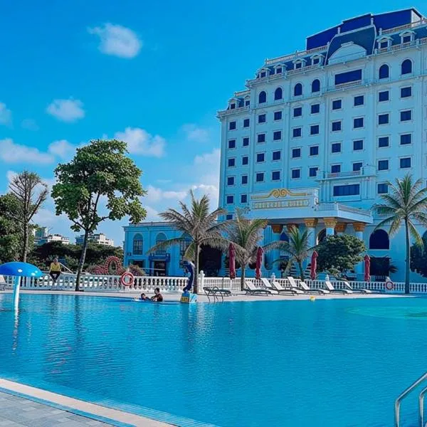 Lan Chau Luxury Hotel – hotel w mieście Cửa Lô