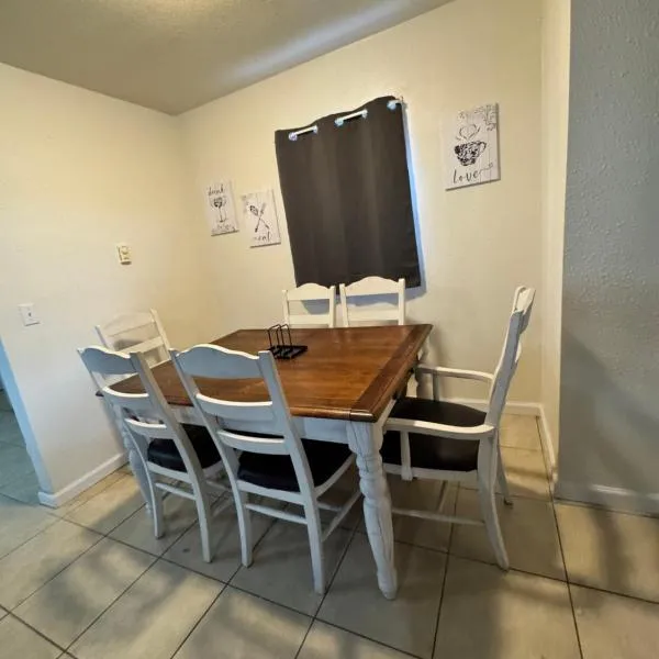 Amor Stays, hotel u gradu Worland