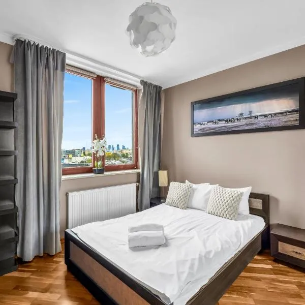 Spacious 2Br Apt with Balcony Parking – hotel w Warszawie