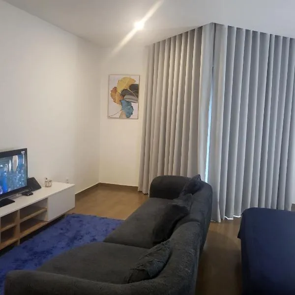 Mix Center T 0 M 26 Piso C, hotell sihtkohas Luanda