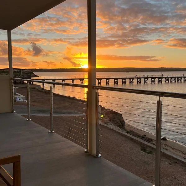 Beachside & Jetty View 5 - Harbour Master Apartment, Hotel in Streaky Bay