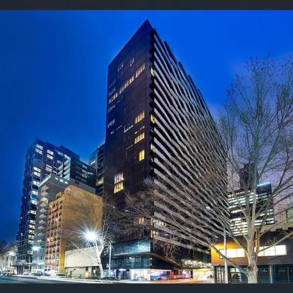 弗林德斯灵气公寓，位于墨尔本的酒店