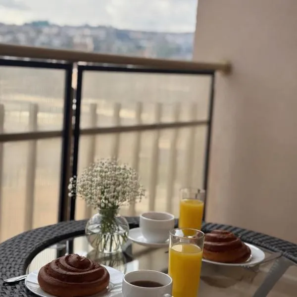 Yerevan में, होटल Spacious 2BR Stay Near Seasons Park