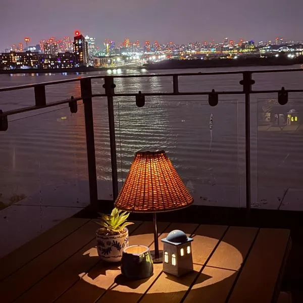 Warm and Welcoming Stay, hotel in North Woolwich
