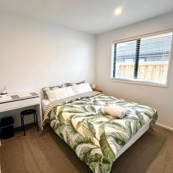 Room and Private Bathroom in Woodend, hotel in Woodend