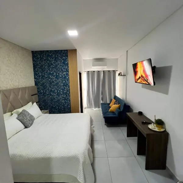 Céntrico Departamento condominio Boulevard con piscina, hotel en Trinidad