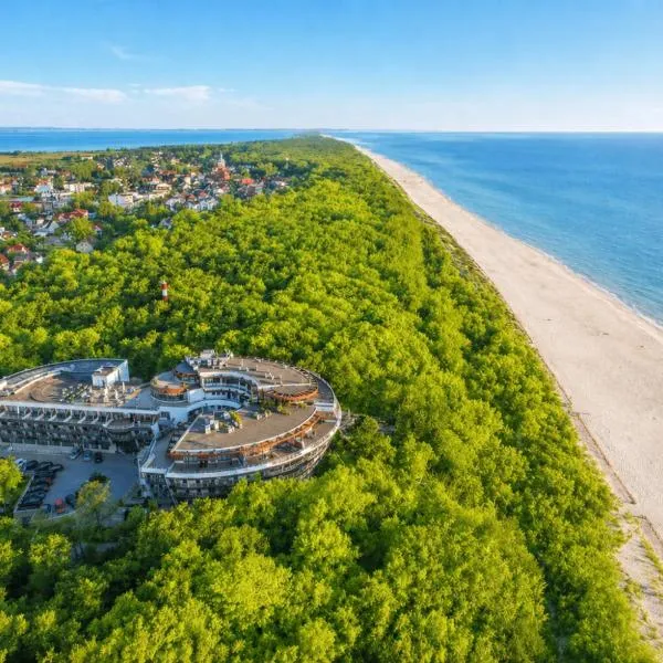 Hotel Dom Zdrojowy Resort & SPA - Destigo Hotels、ヤスタルニャのホテル