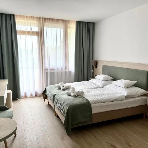 Apartman Hotel, hotel v Buku