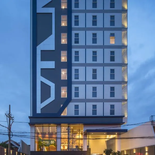 Hotel 88 Kedungsari - Kedungdoro By WH, hotel in Surabaya