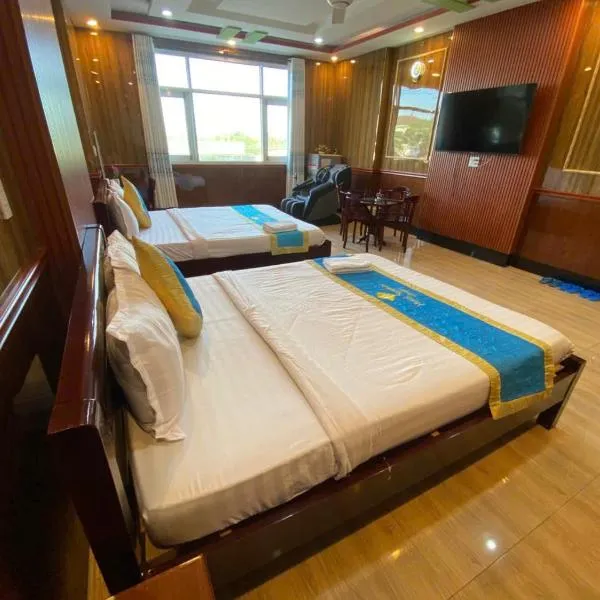 Khách Sạn Sapphire, hotelli kohteessa Gò Công
