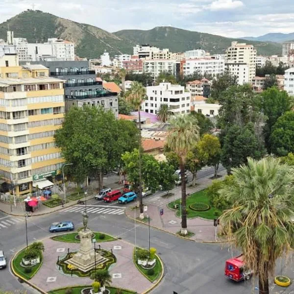 Apartamento EL PRADO de lujo, hotel in Cochabamba
