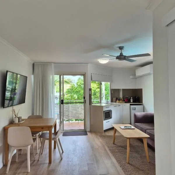 Noosa Sun - On the Noosa River, hotel sa Noosaville