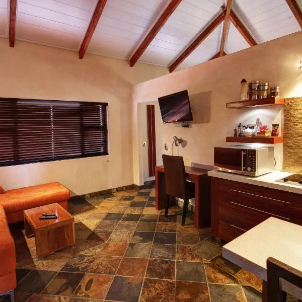Hartmann Suites Serviced Self-Catering Apartments, hotel in Windhoek