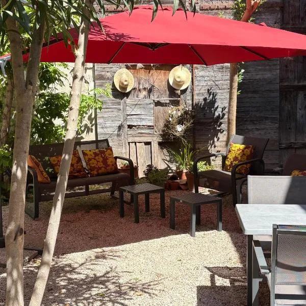 Le Clos d'Orange - Hotel & ville de Provence โรงแรมในโอรองช์