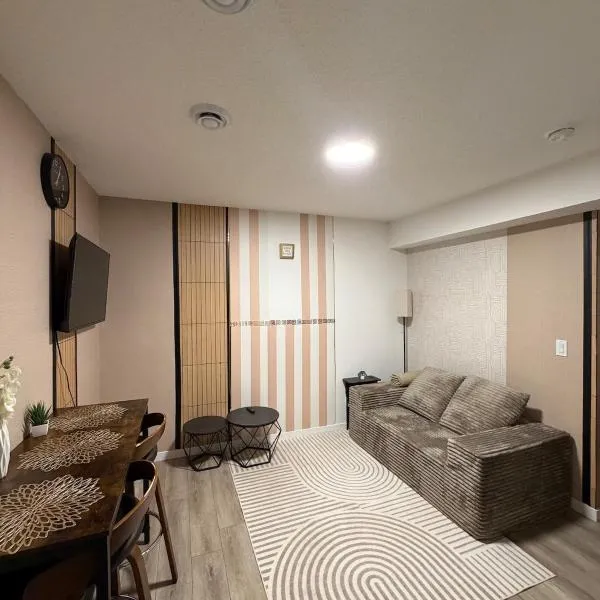 Haverims Cozy and Neat Basement, hotell i Edmonton