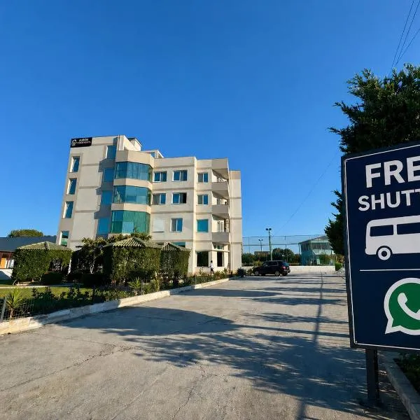 Aerostay hotel 1 km from airport, hotel din Rinas