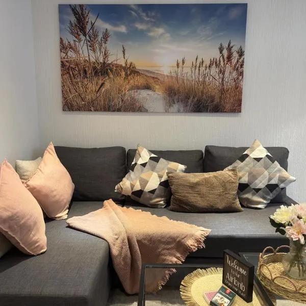 Cozy, small, cute, quiet, central city apartment with garden, khách sạn ở Kassel