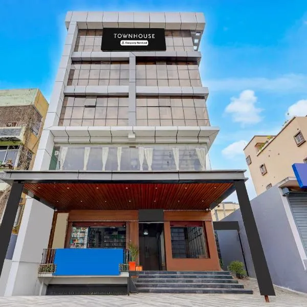Super Townhouse IGIMS Patna Bailey Road Formerly Tribhuban Palace, hotel i Patna