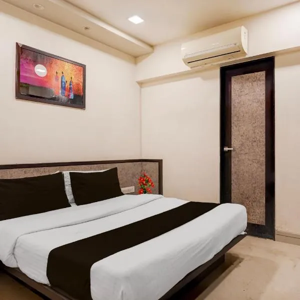 Super Hotel O Vatva Railway Station Formerly Anmol Palace, хотел в Ахмедабад