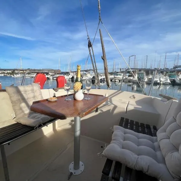 Nuit insolite sur un bateau, hotel in Cap d'Agde