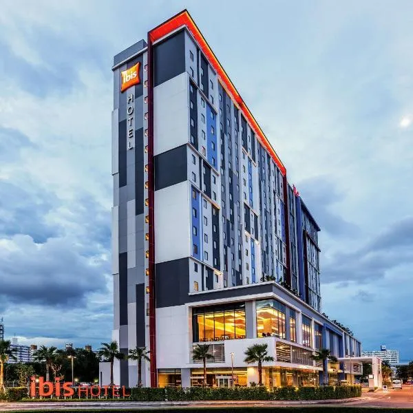 ibis Bangkok IMPACT, hotel en Nonthaburi