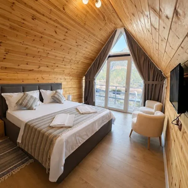 Guest house Panorama, hotel di Koman