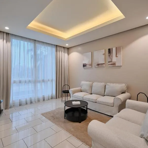 Hamad - Salmiya -Family only, хотел в Кувейт