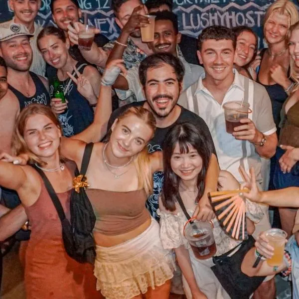 Lushy Hostel Kuta Legian, hotel en Legian
