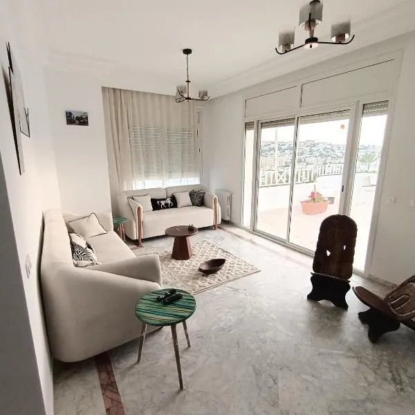 Ariana में, होटल Modern apartment with a panoramic terrace