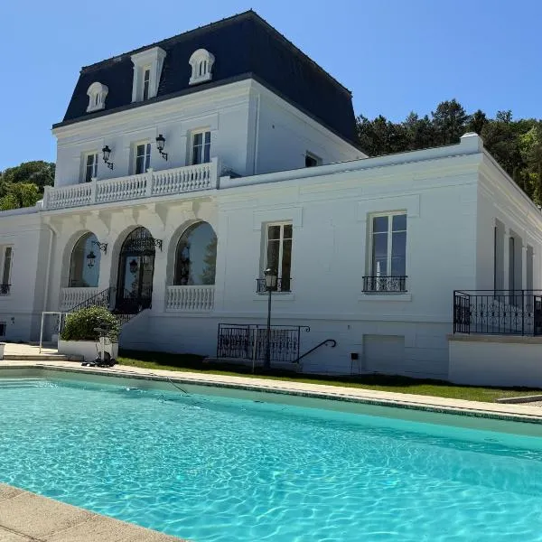 DomaineduRocBlanc, hôtel à Merey