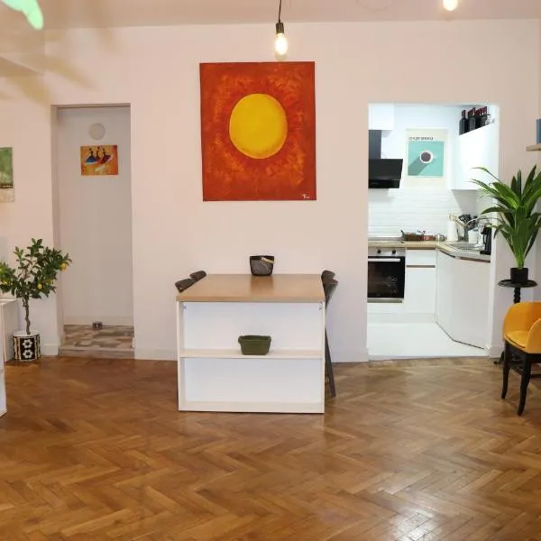 Cozy Flat in the Best Area of Tb, hotell i Tbilisi