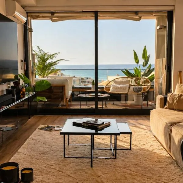 Dolce Waves Luxe Petit Déjeuner Jacuzzi Design et Vue Mer、プライアのホテル
