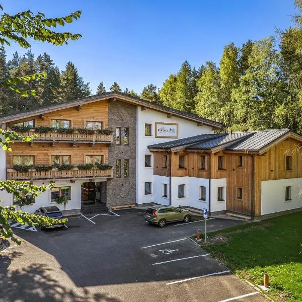 Hotel Roklina，位于赫拉布斯的酒店
