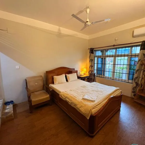 Paris Guest House, hotel sa Bharatpur