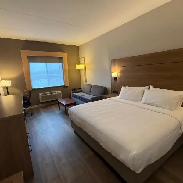 Best Western Plus 1000 Islands Hotel & Suites, ξενοδοχείο σε Gananoque