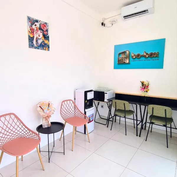 Bo-Box Guesthouse & Female Only Capsule Lempuyangan - Khusus Wanita, hotel a Yogyakarta