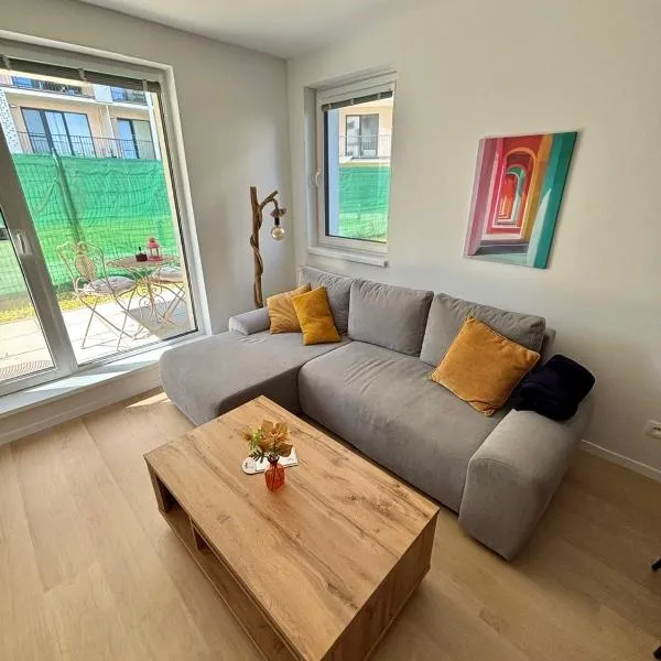 Stylish Chill Garden Appartment, хотел в Братислава