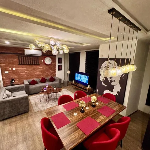 Luxury Family Apartment AC, Fast Wifi & Parking、ラーワルピンディーのホテル