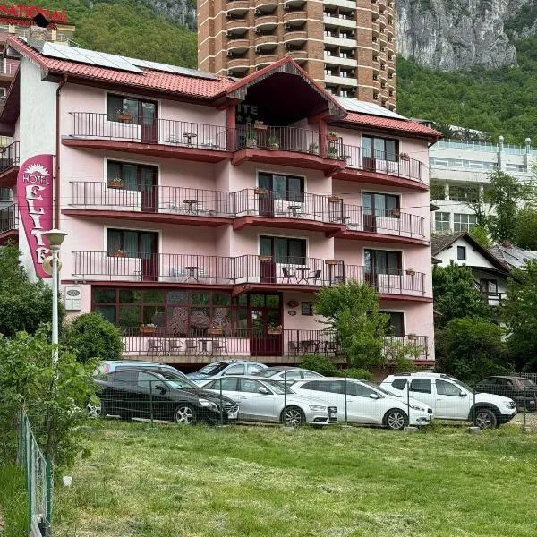 Hostel Elite – hotel w mieście Băile Herculane