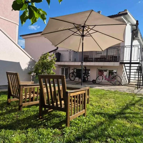 City House Podgorica - Cozy Rooms & Good Vibes, hotel v destinaci Podgorica