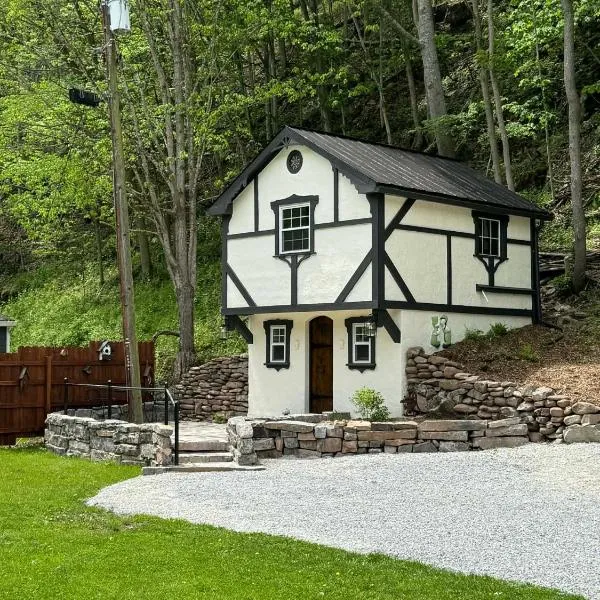 The Renovated Smokehouse at Seneca Rocks, hotel in Seneca Rocks