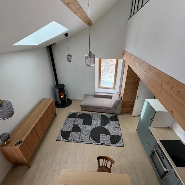 Duplex cosy pour 2 personnes à Rochejean, khách sạn ở Rochejean