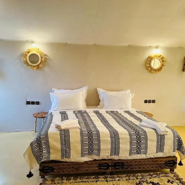 Eternal Luxury Camp, hotell i Merzouga